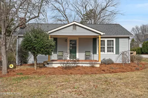 6617 Cherry Dr, Knoxville, TN 37919
