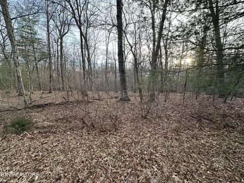 3026 Oklahoma Dr, Crossville, TN 38572