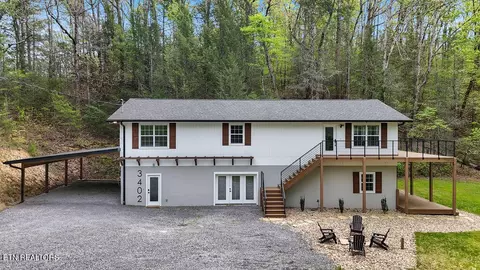 3402 Lillie Blvd, Sevierville, TN 37876