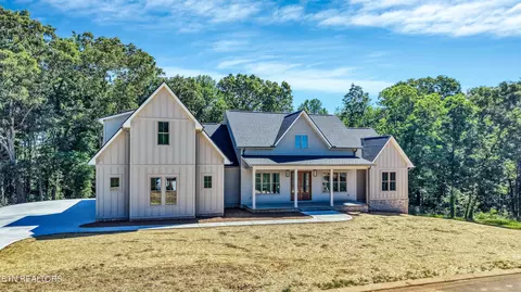 1102 Sophie Dr, Greenback, TN 37742