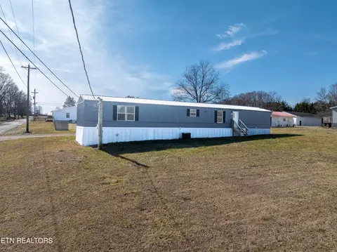4748 Wildwood Rd, Maryville, TN 37804