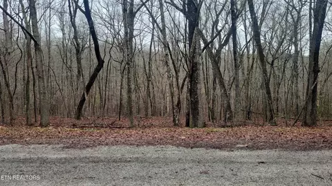 19 Ashford Pl, Crossville, TN 38558