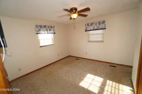 Bedroom - 483 Shaver Dr, Talbott, TN 37877 photo 3 of 4