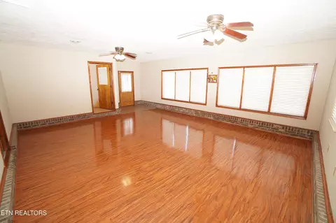 Living - 483 Shaver Dr, Talbott, TN 37877 photo 4 of 6