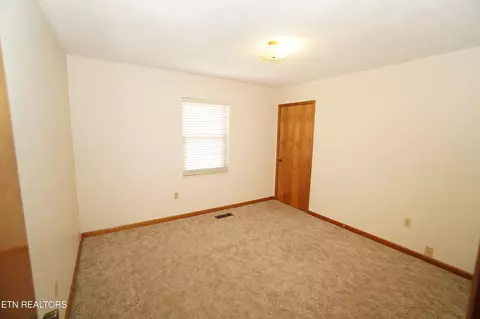 Bedroom - 483 Shaver Dr, Talbott, TN 37877 photo 2 of 4