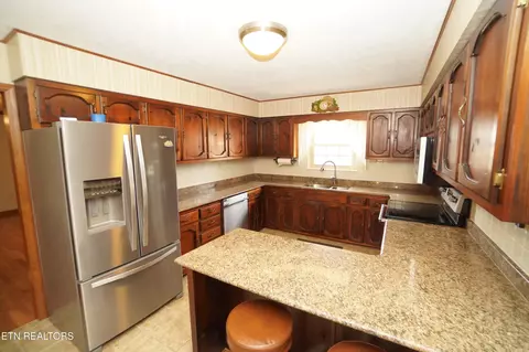 Kitchen - 483 Shaver Dr, Talbott, TN 37877 photo 3 of 3