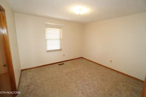 Bedroom - 483 Shaver Dr, Talbott, TN 37877 photo 4 of 4