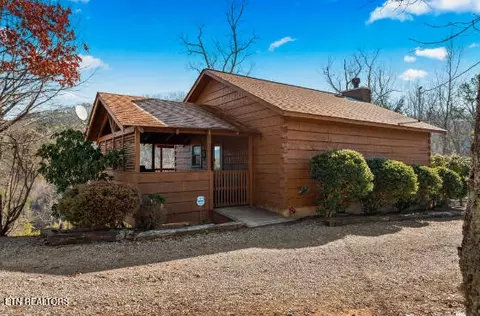 3326 Bear Mountain Ln, Sevierville, TN 37876