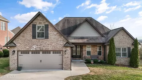 243 Zane Ln, Lenoir City, TN 37772