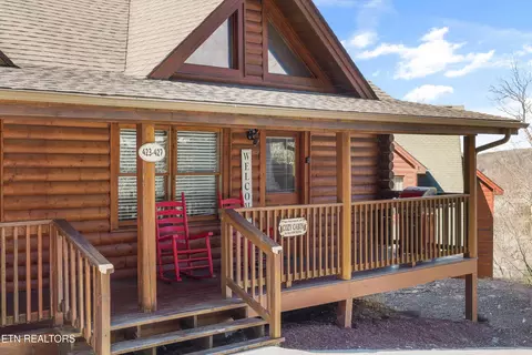 427 Big Bear Way, Pigeon Forge, TN 37863