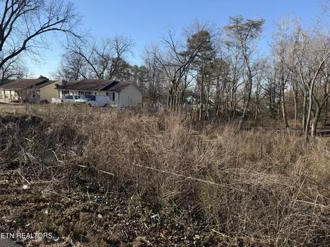 3335 Divide St, Knoxville, TN 37921
