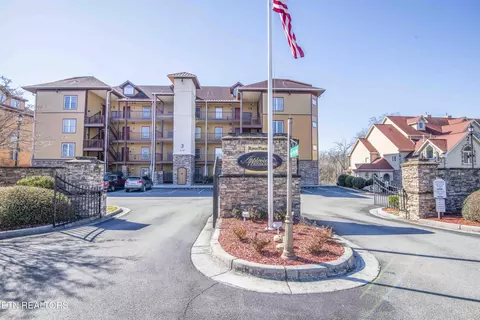 527 River Place Way UNIT 315, Sevierville, TN 37862
