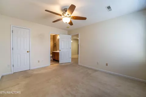 8024 Stablegate Way, Powell, TN 37849 photo 14