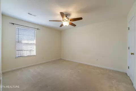 8024 Stablegate Way, Powell, TN 37849 photo 13