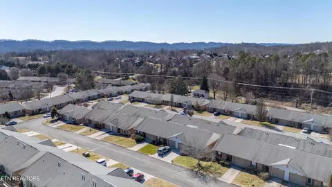 8024 Stablegate Way, Powell, TN 37849 photo 31