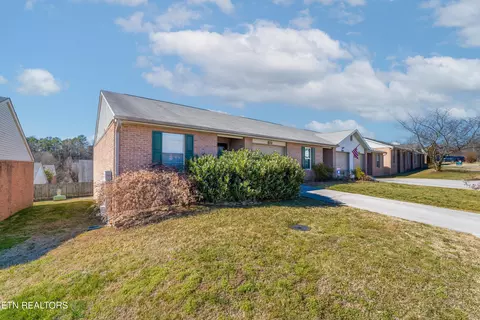8024 Stablegate Way, Powell, TN 37849 photo 3