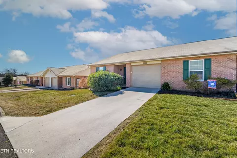 8024 Stablegate Way, Powell, TN 37849 photo 4