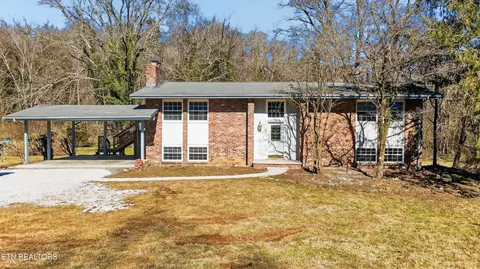 98 Oklahoma Ave, Oak Ridge, TN 37830