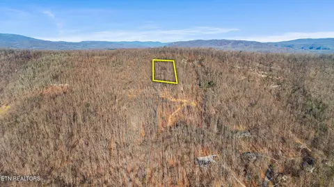 187 Eagle View Ln, Jacksboro, TN 37757