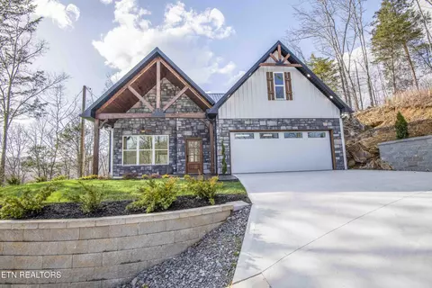9502 Old Loyston Rd, Knoxville, TN 37938
