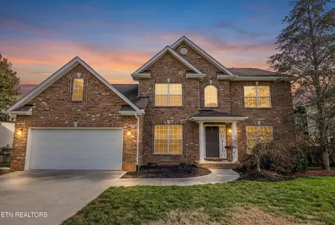 901 Heathgate Rd, Knoxville, TN 37922