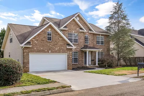 901 Heathgate Rd, Knoxville, TN 37922