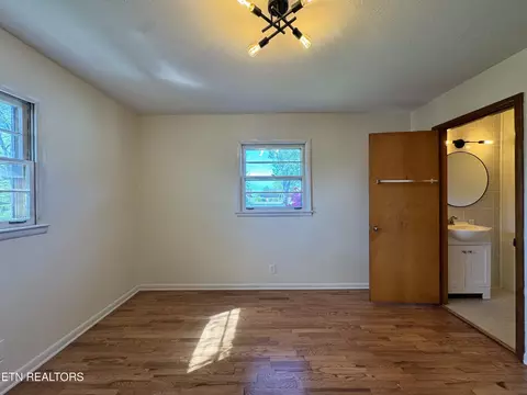 Bedroom - 8029 Sharp Rd, Powell, TN 37849 photo 5 of 5