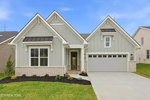 12711 Red Poppy Dr, Farragut, TN 37934