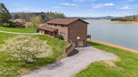 848 Navajo Dr, Jefferson City, TN 37760