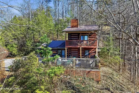 1815 Taylor Way, Sevierville, TN 37876
