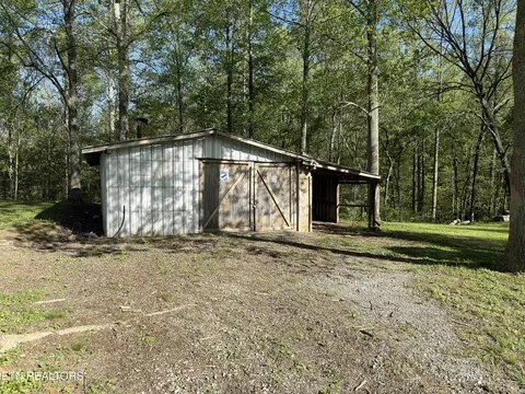 Exterior - 4601 White Oak Rd, Duff, TN 37729 photo 6 of 15