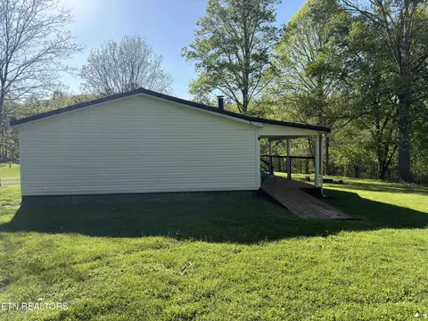 Exterior - 4601 White Oak Rd, Duff, TN 37729 photo 9 of 15