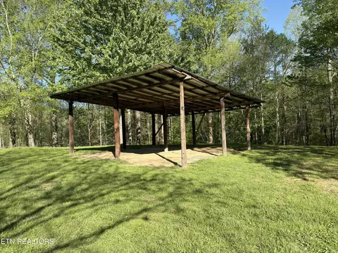 Exterior - 4601 White Oak Rd, Duff, TN 37729 photo 7 of 15