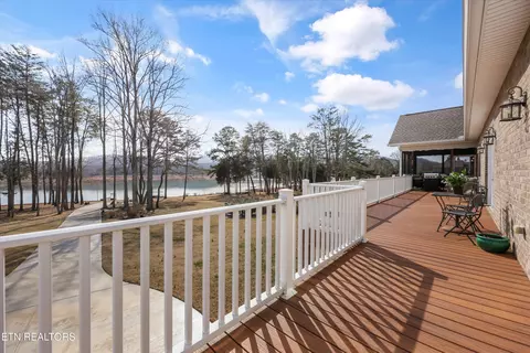 Exterior - 120 Dirk Way, Bean Station, TN 37708 photo 5 of 10