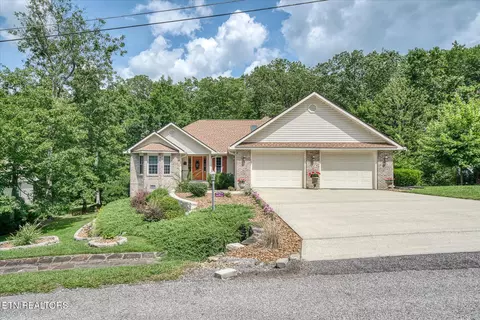 114 Bent Oak Ter, Crossville, TN 38558