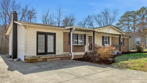 817 Alma Ln, Kingston, TN 37763