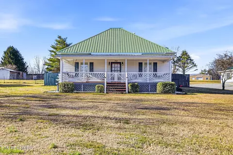 328 Mount Paran Rd, Jacksboro, TN 37757