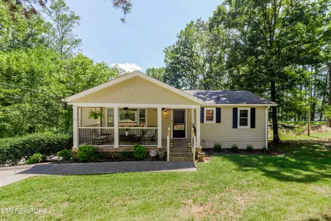 1112 Dogwood Dr, Kingston, TN 37763
