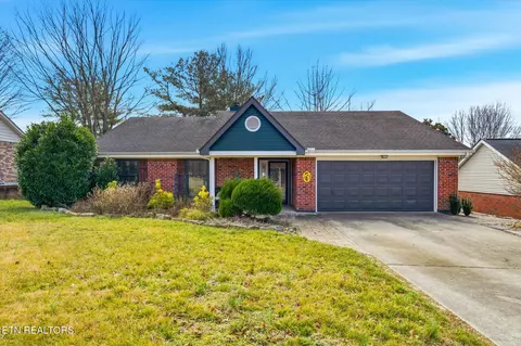 8800 Mill Run Dr, Knoxville, TN 37922