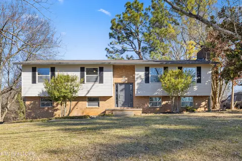 9401 Gulf Park Dr, Knoxville, TN 37923