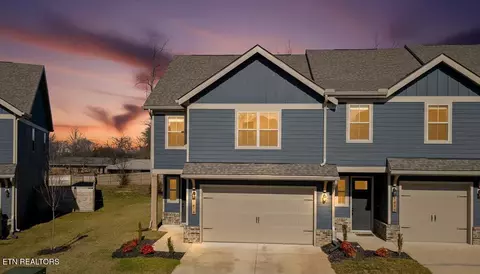 1418 Mountain Quail Cir, Maryville, TN 37801