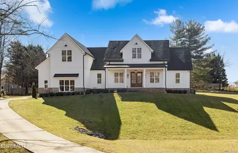 8418 S Northshore Dr, Knoxville, TN 37919