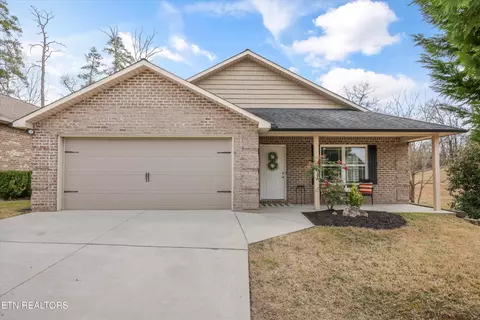106 Ann Cove Ln, Powell, TN 37849