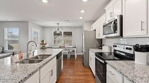 Kitchen - 104 Claire Pl, Talbott, TN 37877 photo 1 of 3