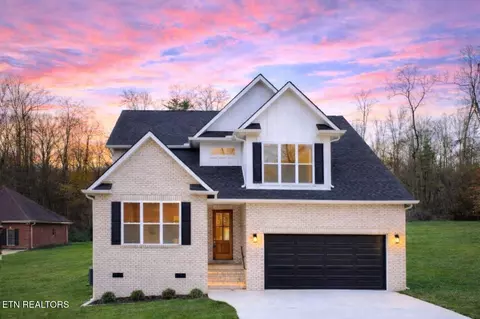 1864 Old Hickory Ln, Lenoir City, TN 37772