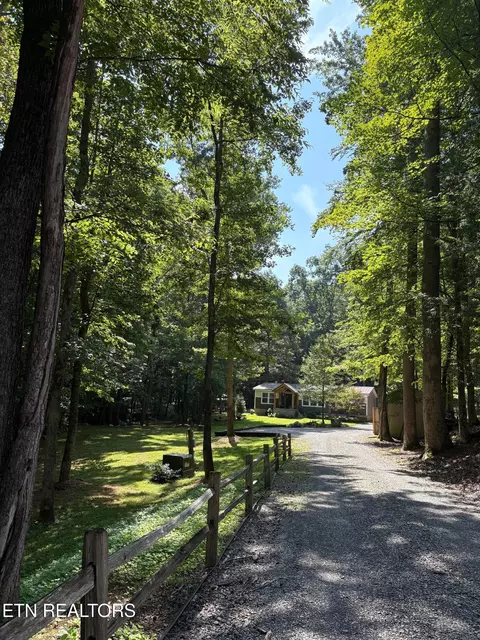 7966 Henson Gap Rd, Dunlap, TN 37327