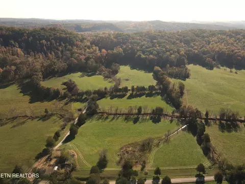 Paint Rock Valley Rd, Philadelphia, TN 37846