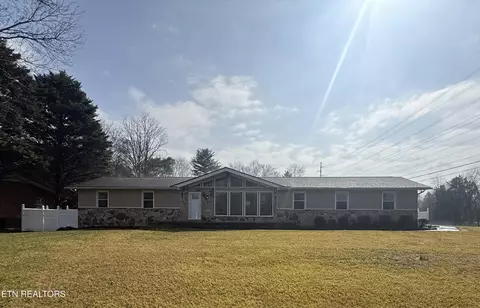 1001 Farrington Dr, Knoxville, TN 37923