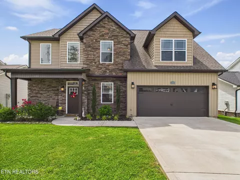 1438 Dream Catcher Dr, Knoxville, TN 37920