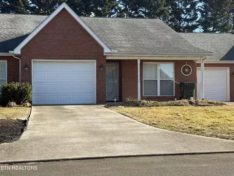 2906 Dominion Dr #3, Maryville, TN 37803